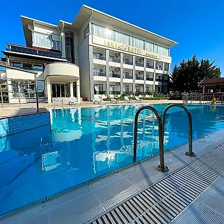 Hotel Life 4*