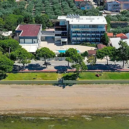 Life Hotel 4*