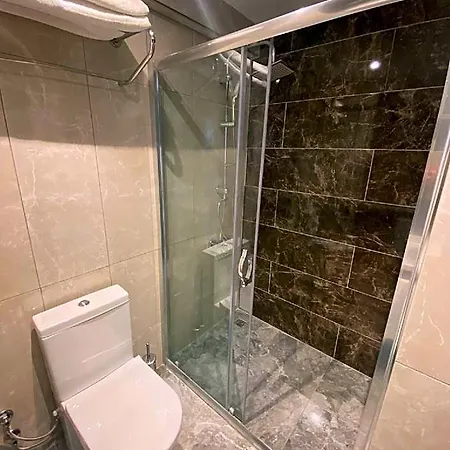 Life Hotel 4*