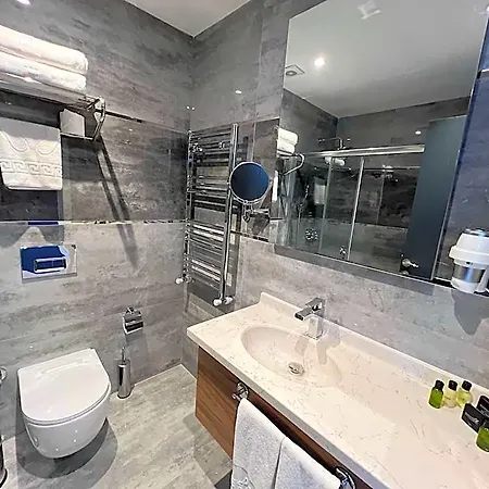 Life Hotel